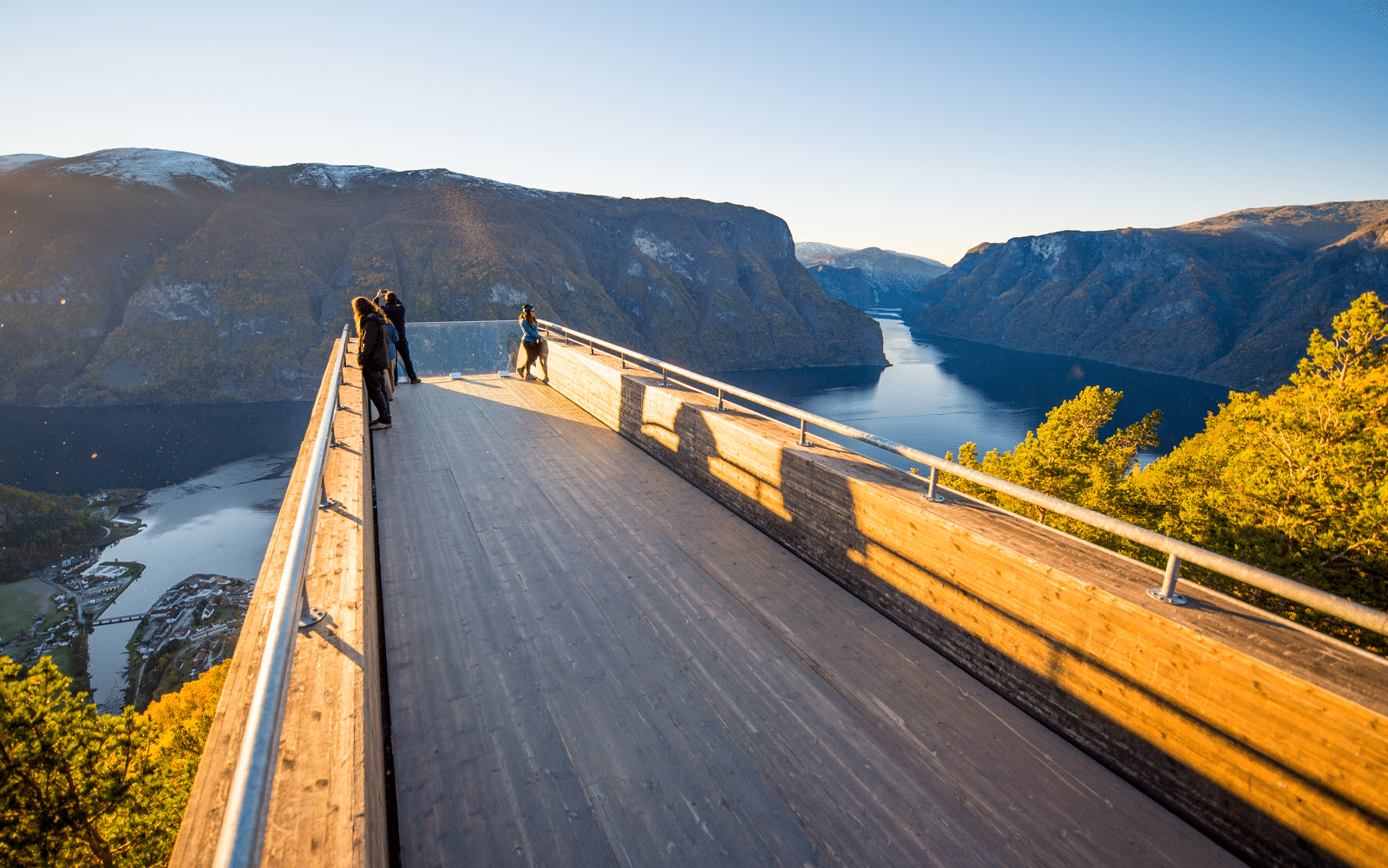 Fjord-Fjell_1600x1000_Klingenberg_02